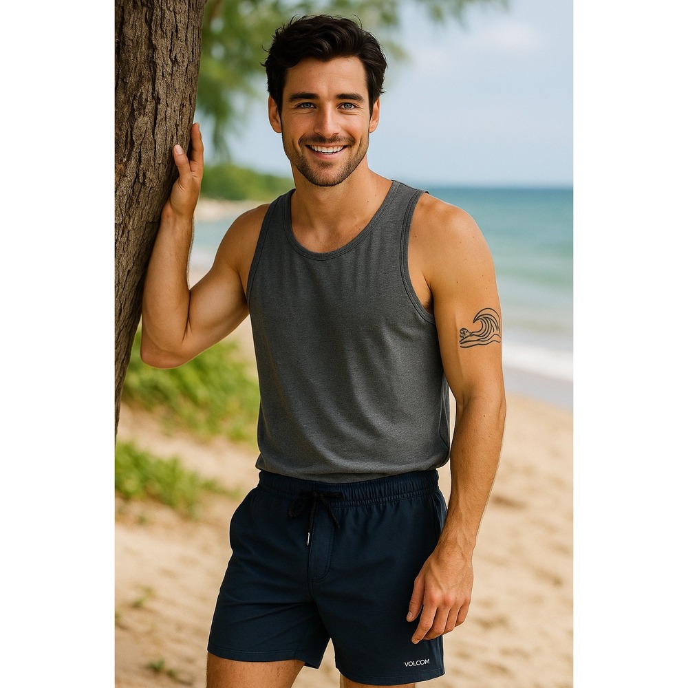 Volcom Navy Blue Swim Trunks Men's L –‎ Elastic Waist Drawstring Pockets